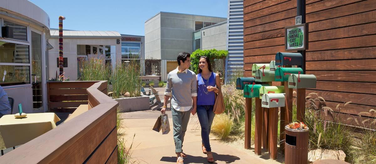 ¿Planeando una escapada? Costa Mesa: Un paraíso de compras y entretenimiento junto al mar